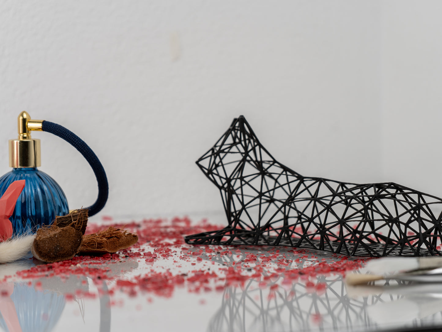 Elegante liegende Katzen-Dekor-Skulptur