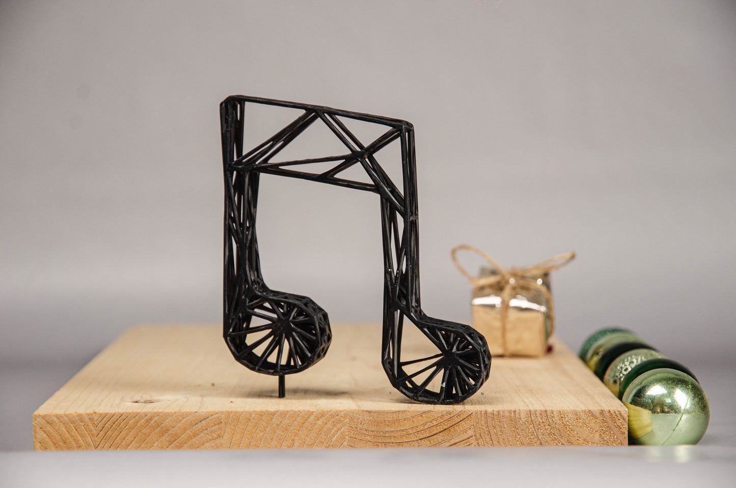 Tischdeko „Achtelnote“ – Einzigartige Gitter-Skulptur mit Musiknote – Moderne und böhmische Wohndekoration