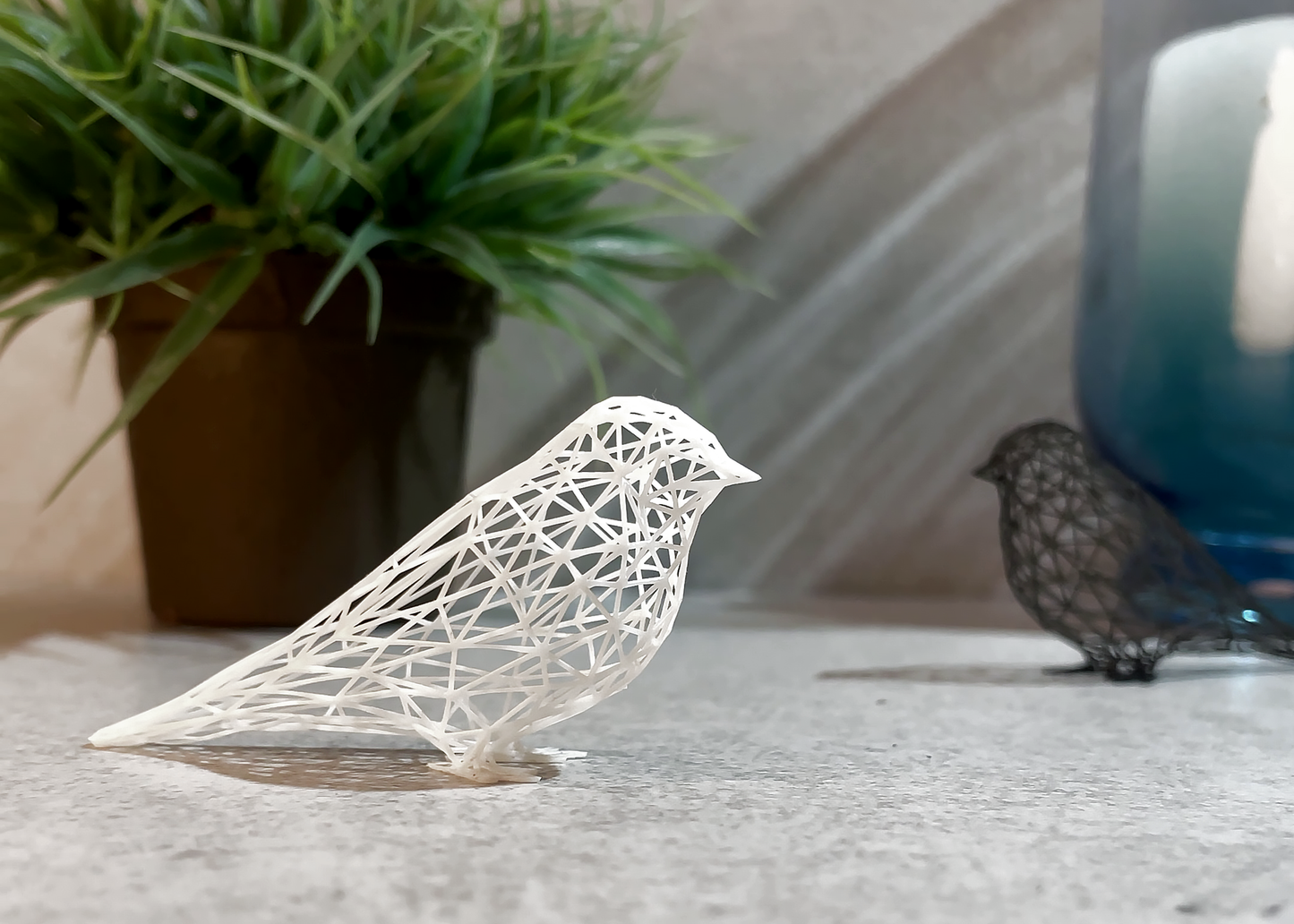 Kleine, bezaubernde Spatz-Skulptur