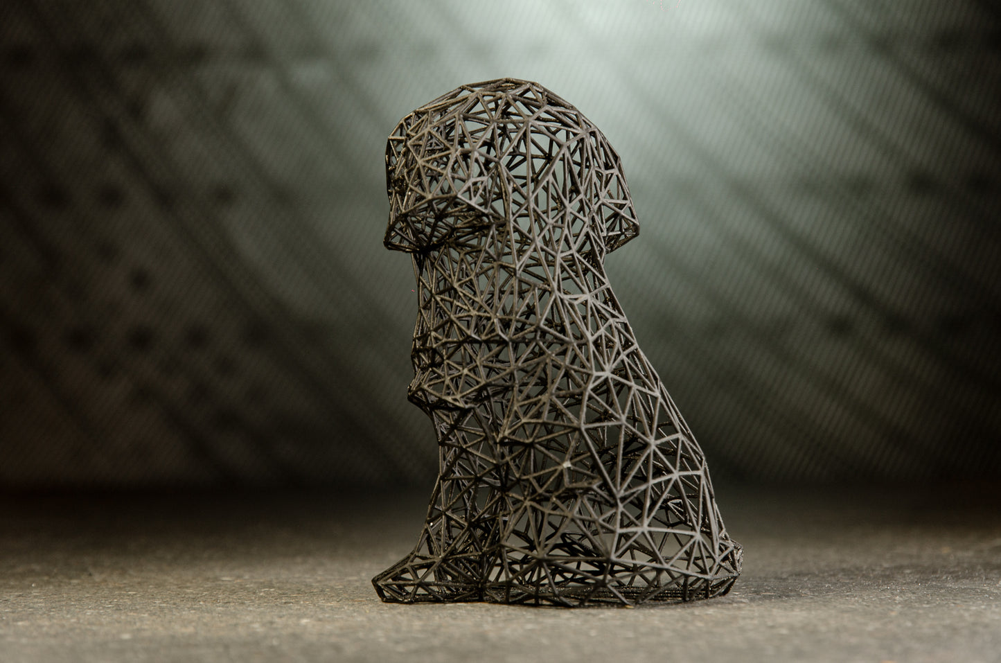 Charmante Welpenskulptur