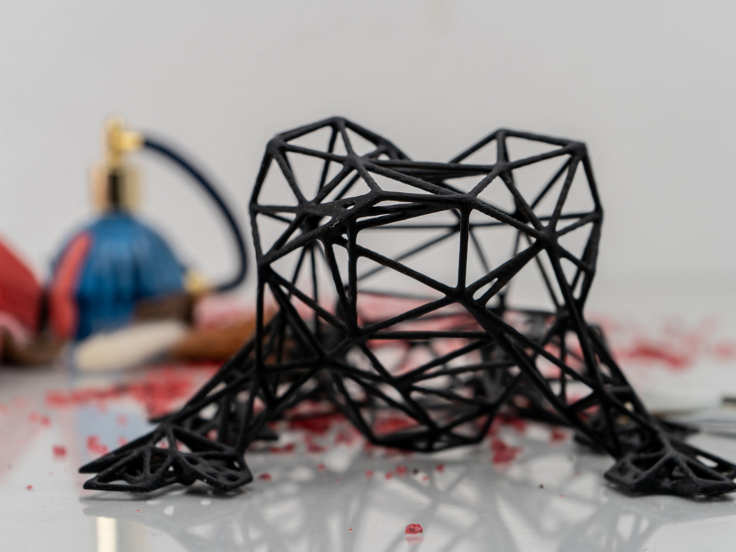 Geometrische Frosch-Dekor-Skulptur