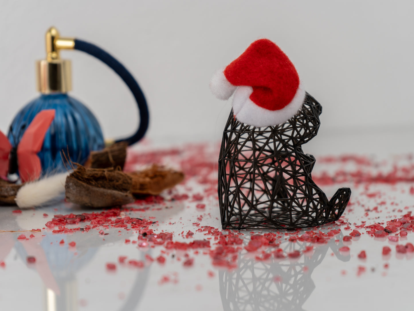 Süßer Weihnachtshamster mit Mütze