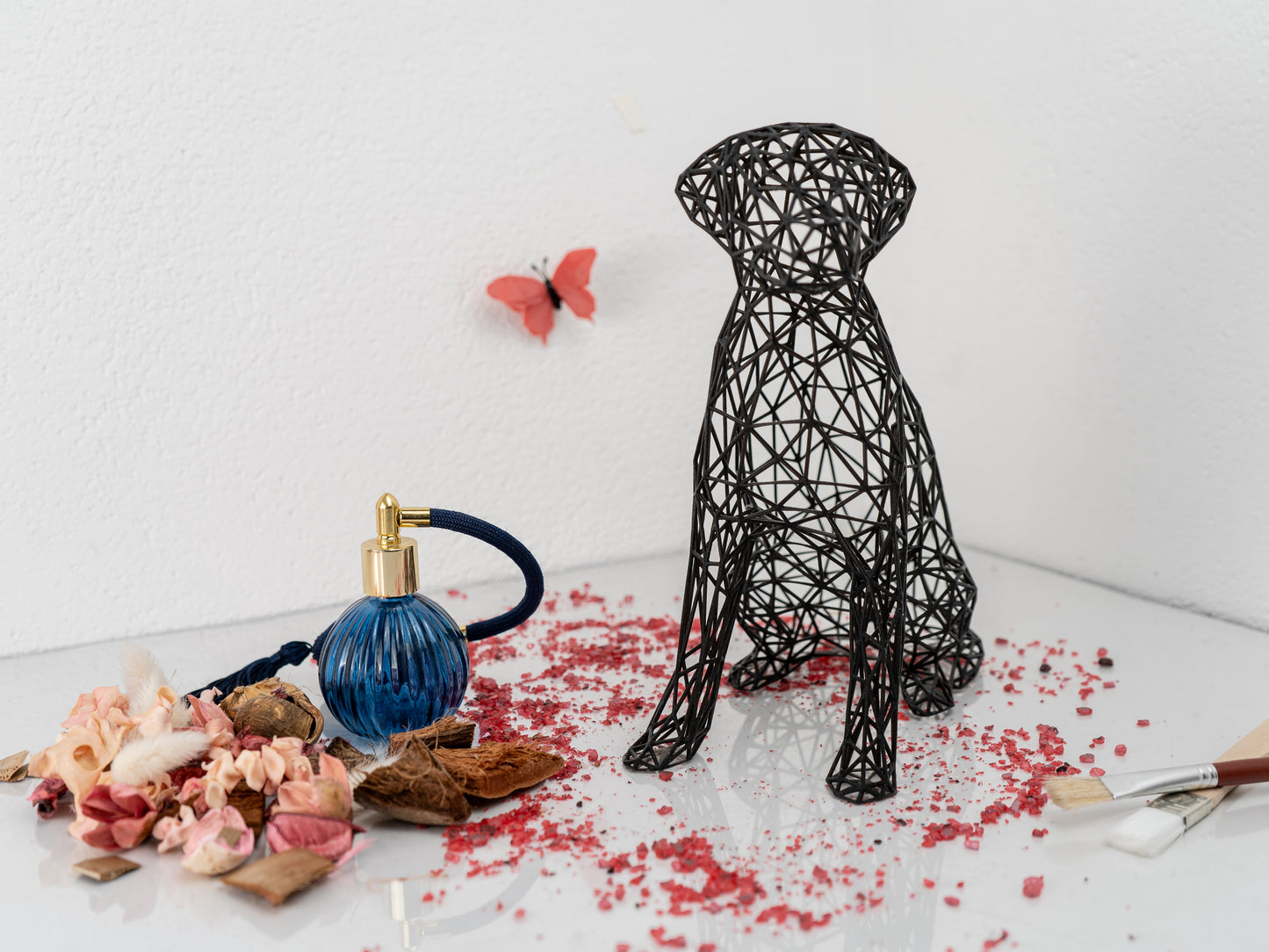 Elegante Labrador-Drahtkunst-Skulptur – Modernes Dekor in Schwarz oder Weiß