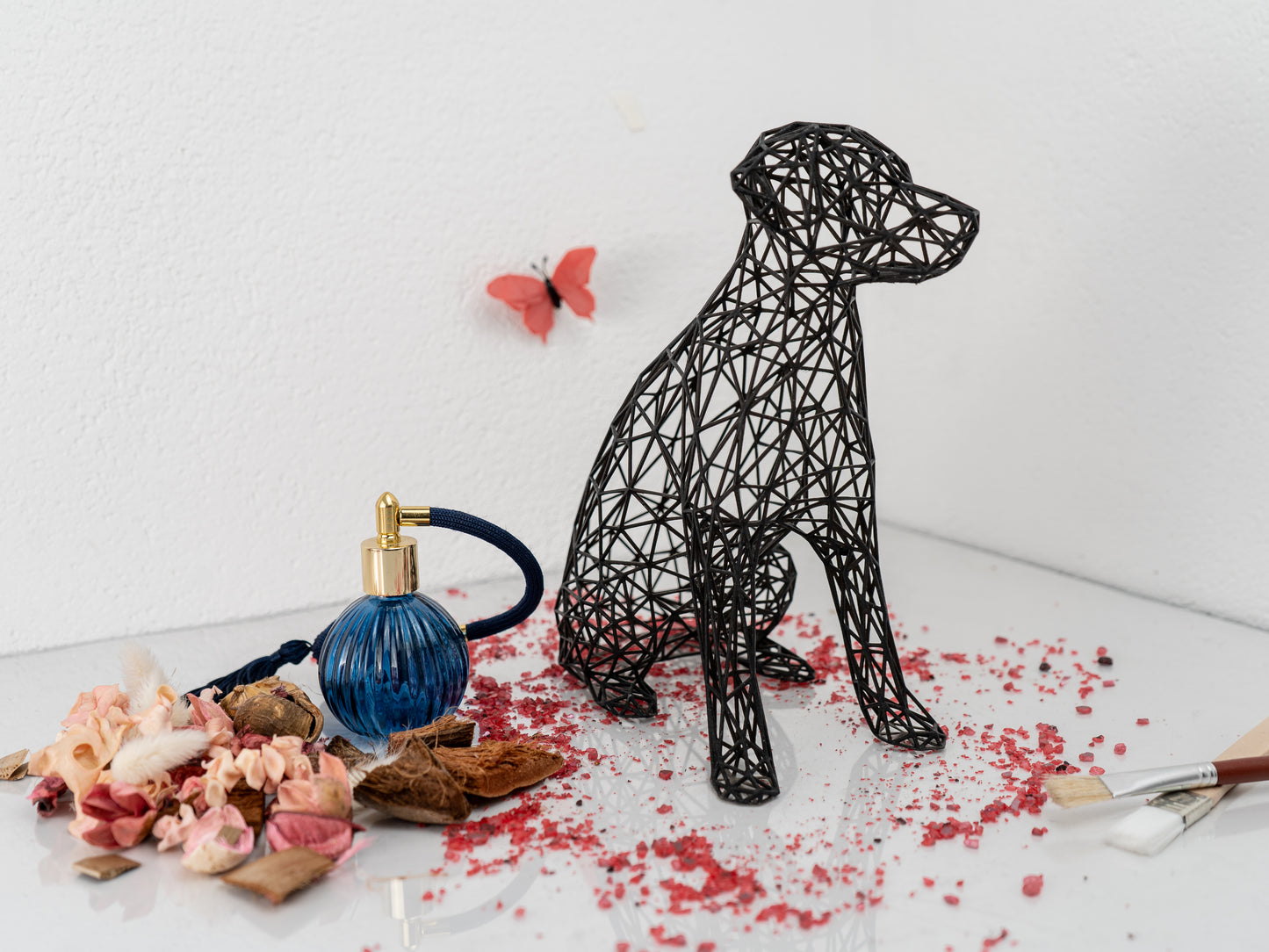 Elegante Labrador-Drahtkunst-Skulptur – Modernes Dekor in Schwarz oder Weiß