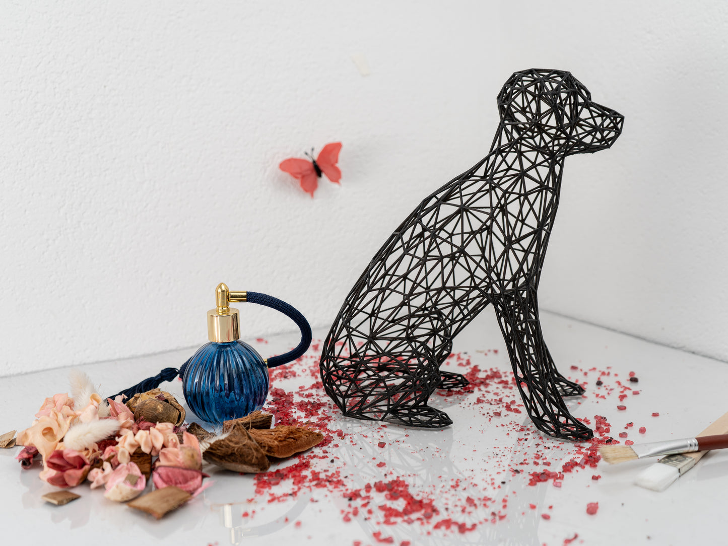 Elegante Labrador-Drahtkunst-Skulptur – Modernes Dekor in Schwarz oder Weiß