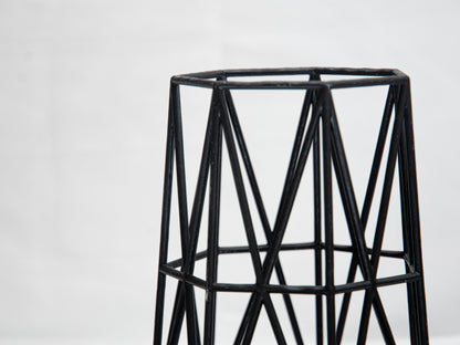 Upright Geometric Wire Vase Cage – Black Design for 10cm Pots & Wedding Table Decor