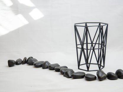 Upright Geometric Wire Vase Cage – Black Design for 10cm Pots & Wedding Table Decor
