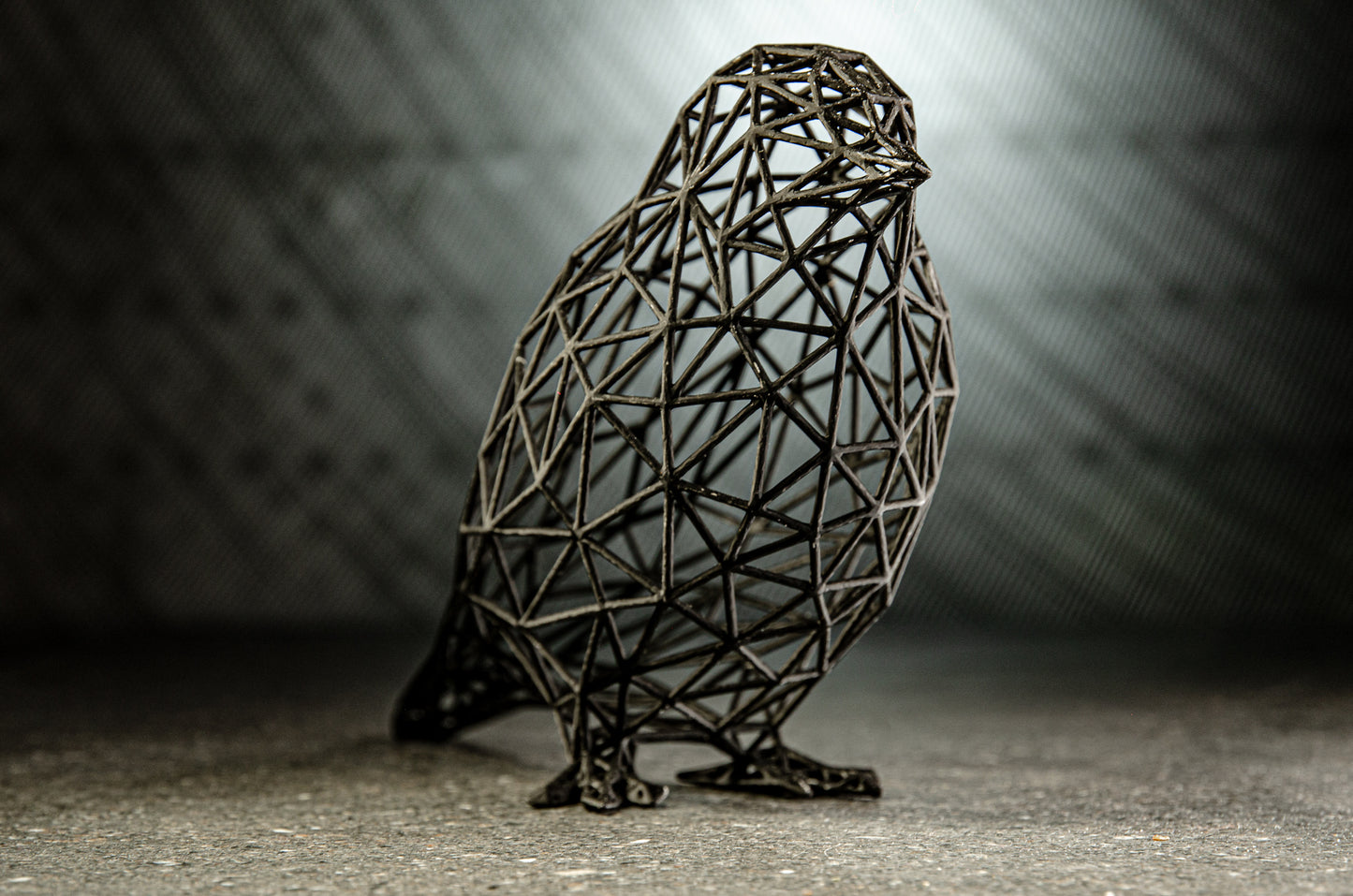 Kleine, bezaubernde Spatz-Skulptur 