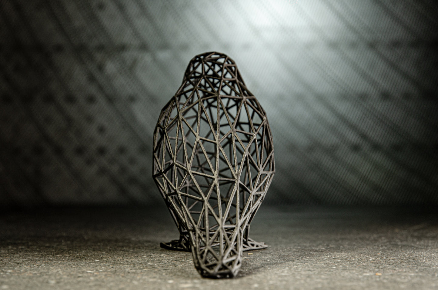 Kleine, bezaubernde Spatz-Skulptur 