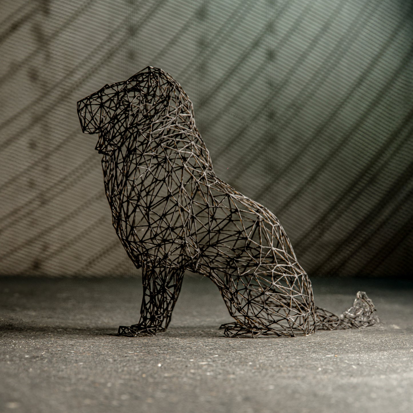 Majestätische Löwen-Drahtkunst-Skulptur